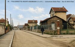 Photographie ancienne et colorisée de la rue de Belleplace