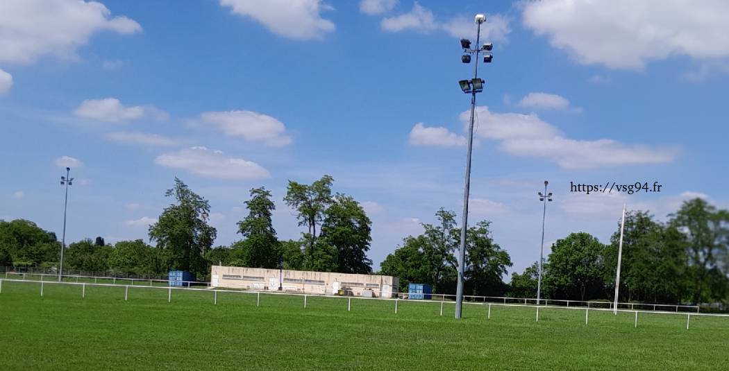 Le stade B