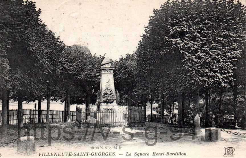 Le square Henri Badillon, monument dédié aux morts de la guerre de 1870