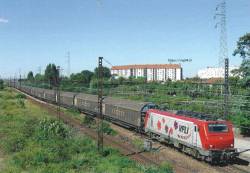 BB 27139, août 2010 à Villeneuve Saint-Georges, à l'arrière cité Sellier